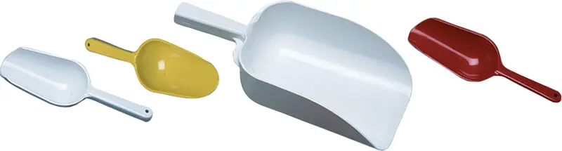 8 Ounce Plastic Scoops 1