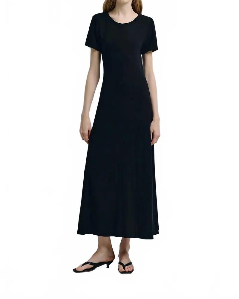 Ciles Maxi Dress In Black 1