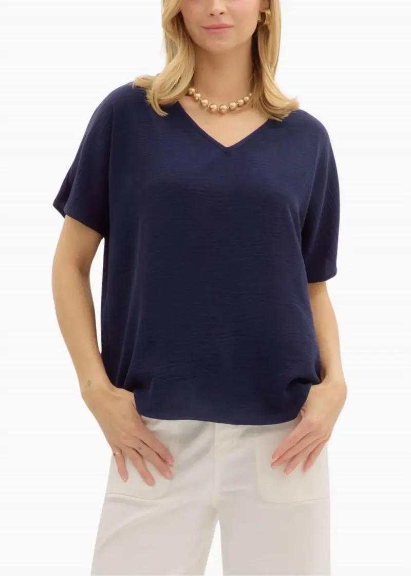 Dana V-Neck Short Sleeve Pullover Top In Navy 1