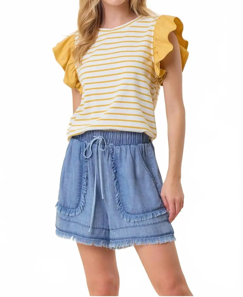 Denim Fray Detail Shorts In Light Wash 1