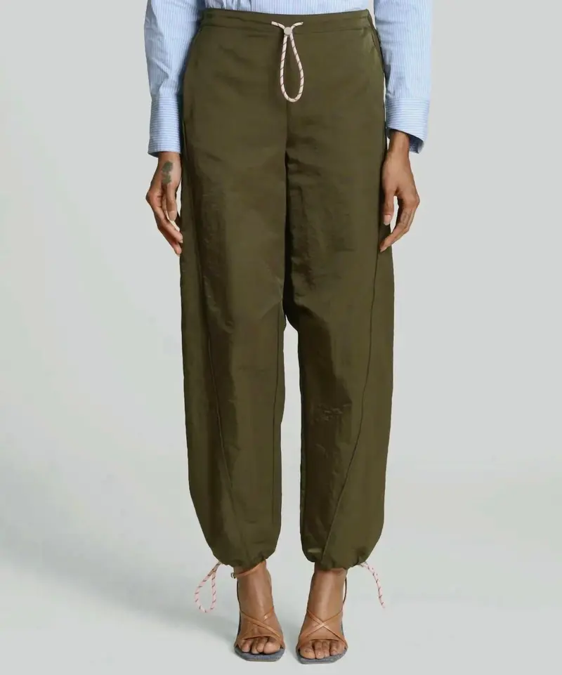 Drawcord Barrel Leg Joggers In Olive 1