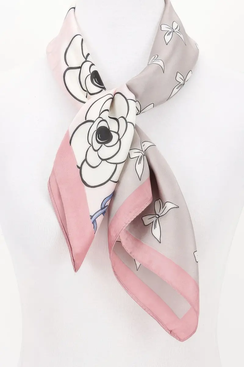 Feminine Floral Print Bandana For Elegant Everyday Style 1