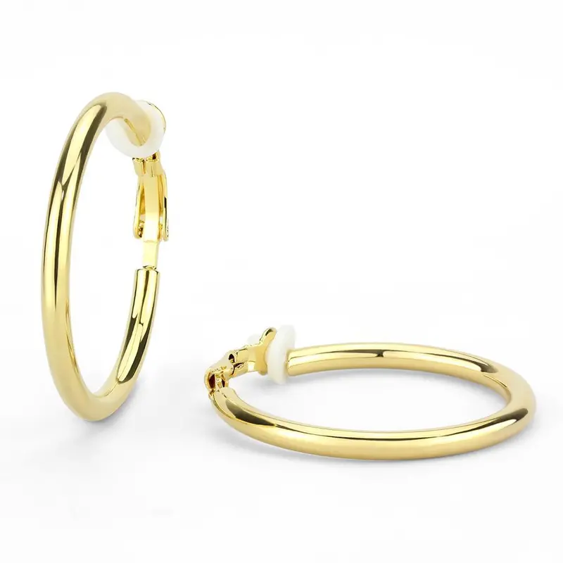 Gold Brass Earrings With No Stone 1