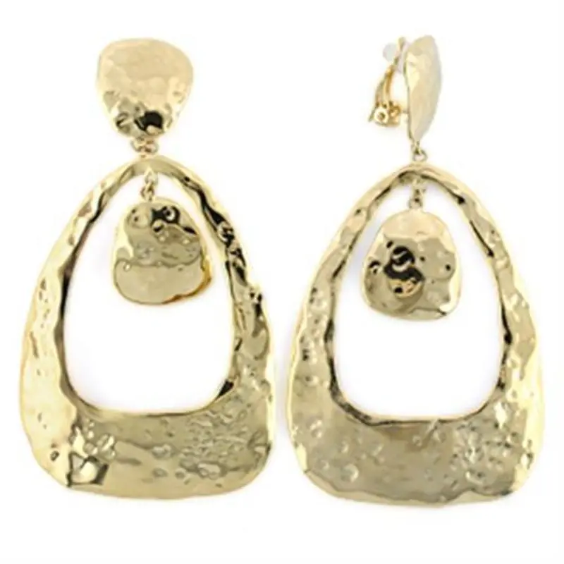 Gold Brass Earrings With No Stone 1