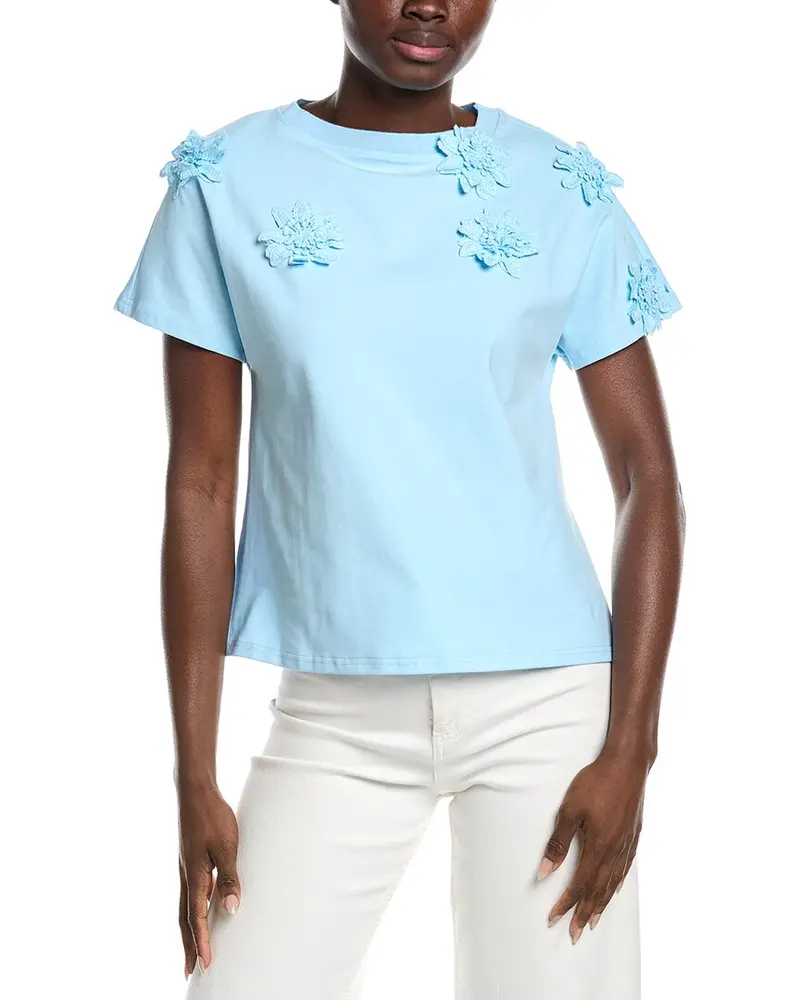 Gracia Flower Applique Solid Color T-Shirt 1