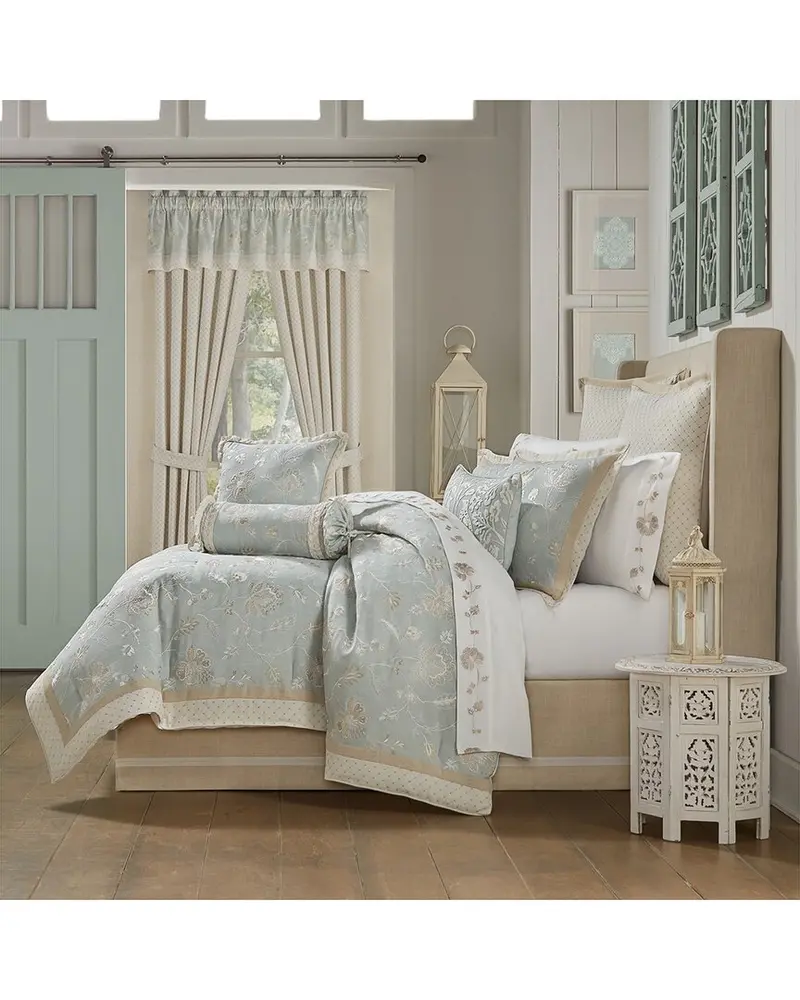 J. Queen New York Garden View Comforter Set 1