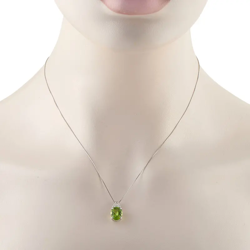 Lb Exclusive Platinum 0.09Ct Diamond And Peridot Pendant Necklace Mf09-041326 2