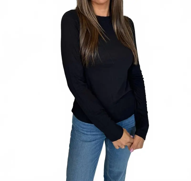 Long Sleeve Crew Neck Tee In Black 1