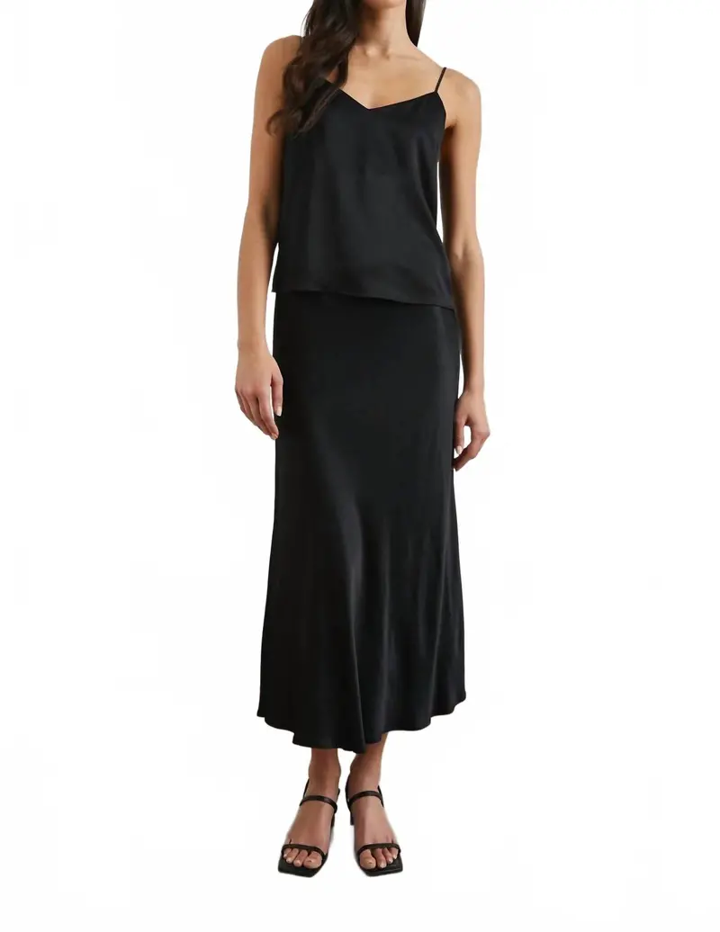 Paola Classic Top In Black 1