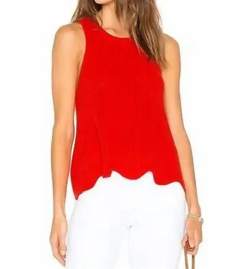 Scallop Shaker Top In Apple 1