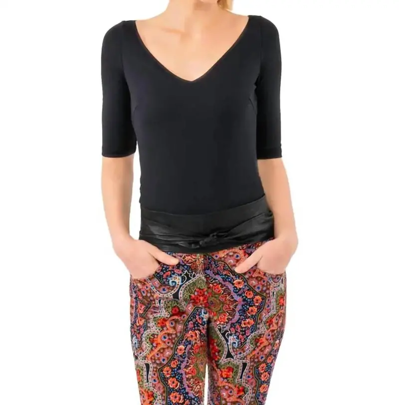 Second Skin 3/4 Sleeve Top In Black 1