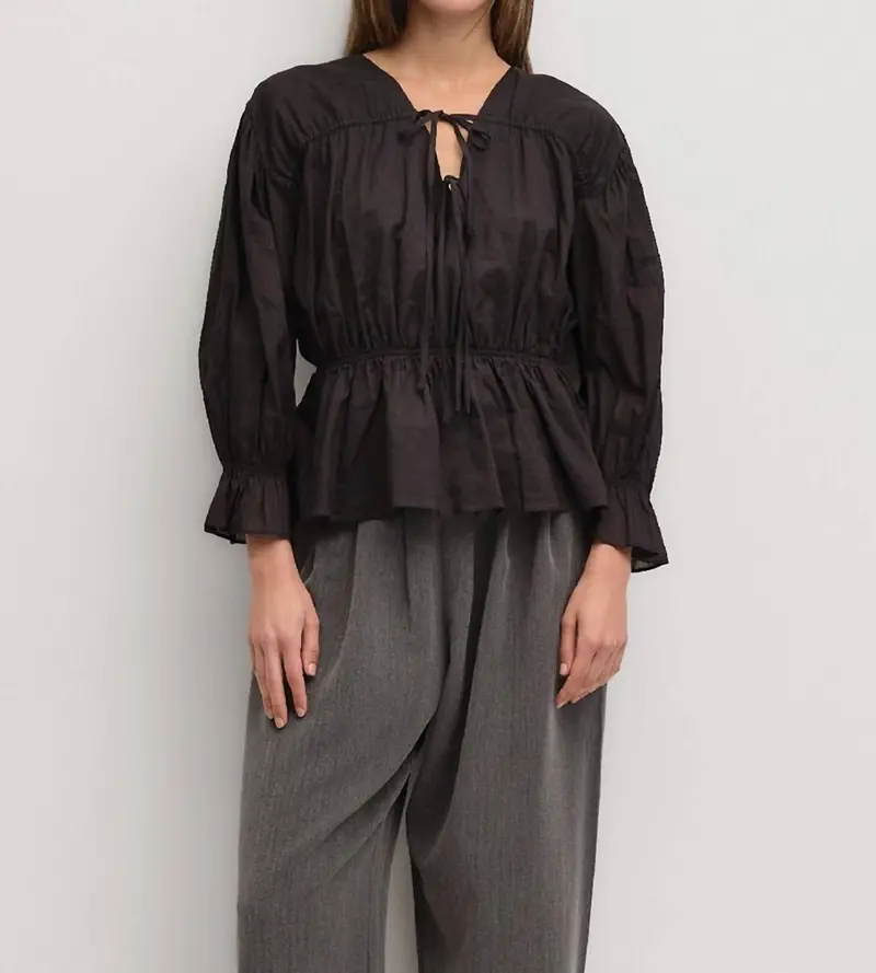 Selina Top In Black 1