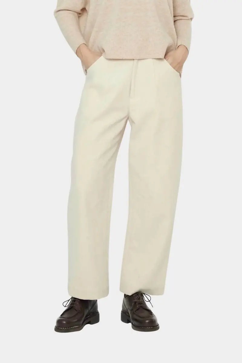 Signature Curve Legged Trousers In Off White 1