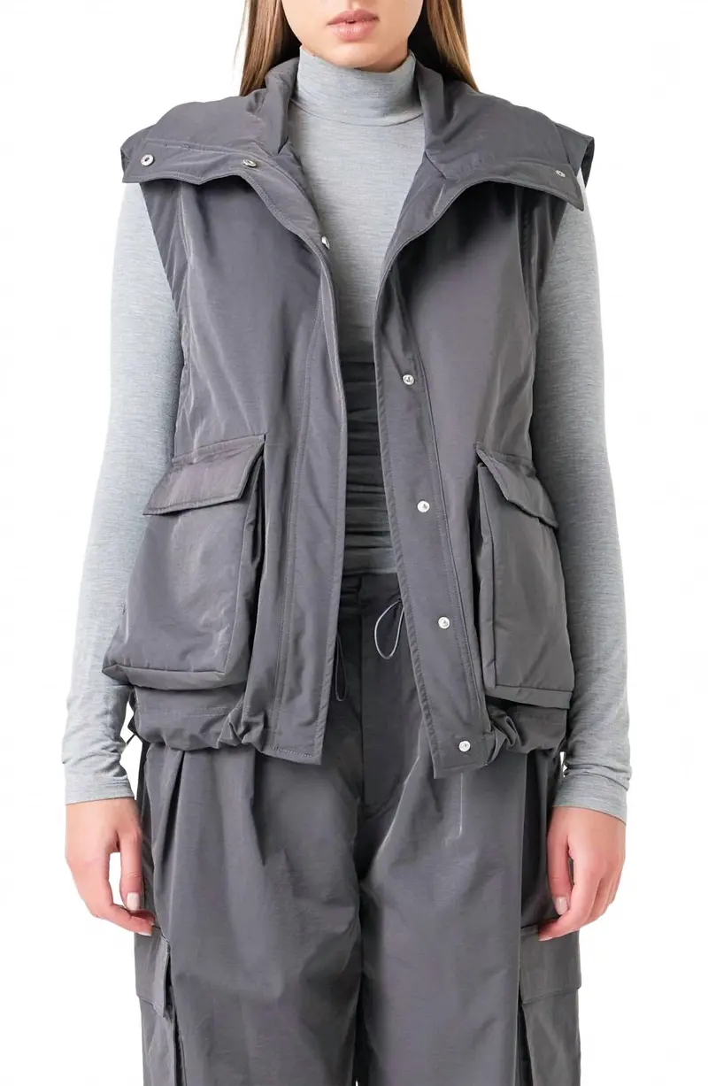 Snap Button Boxy Vest In Grey 1