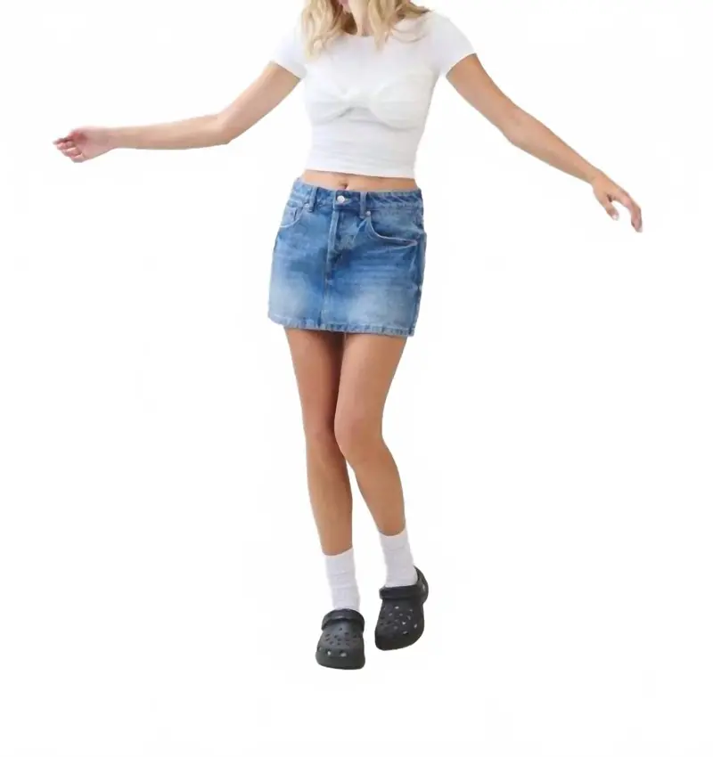 Twisted Top In White 1