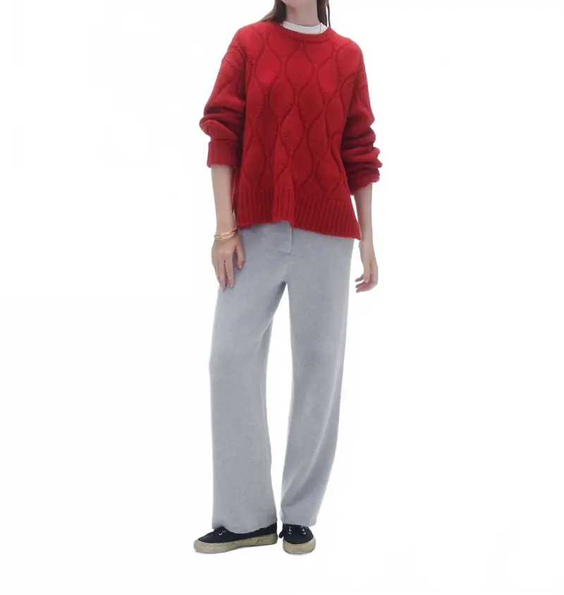 Wavy Cozy Cashmere Crew Top In True Red 1