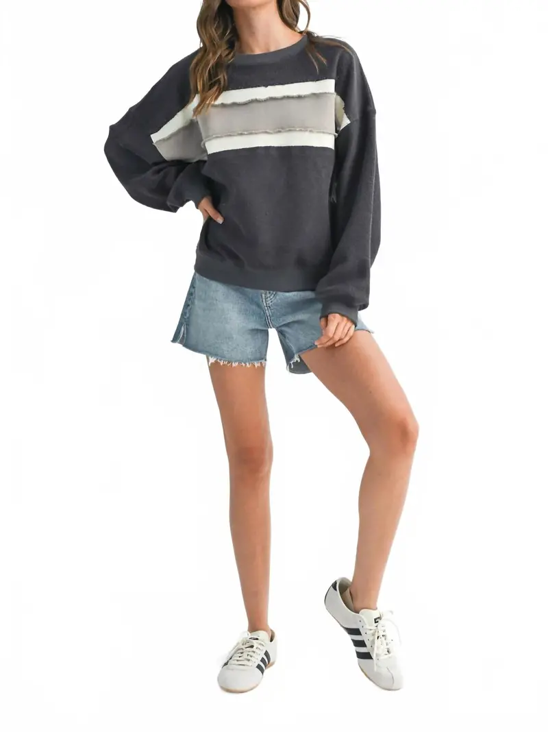 Winnie Crew Sweatshirt In Charcoal 1