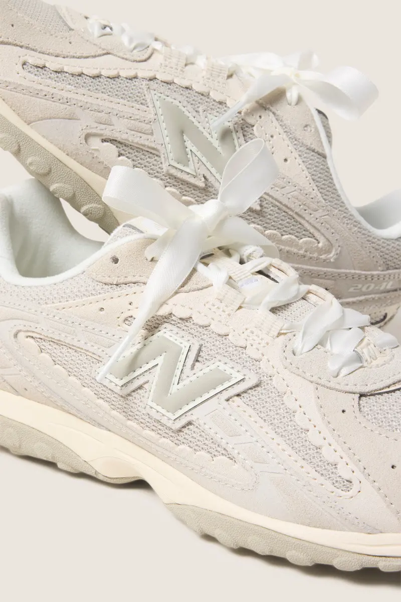 Women's 204 Sneakers 3