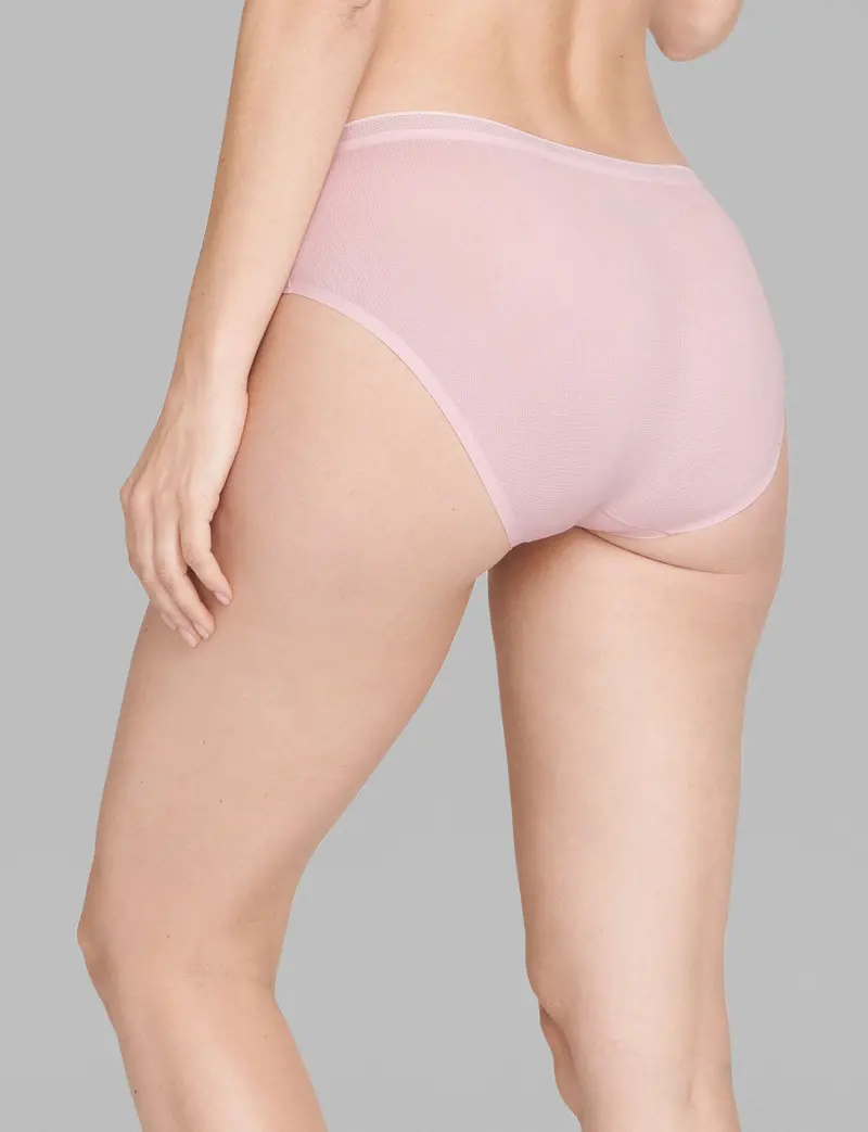Women's Air Brief 1