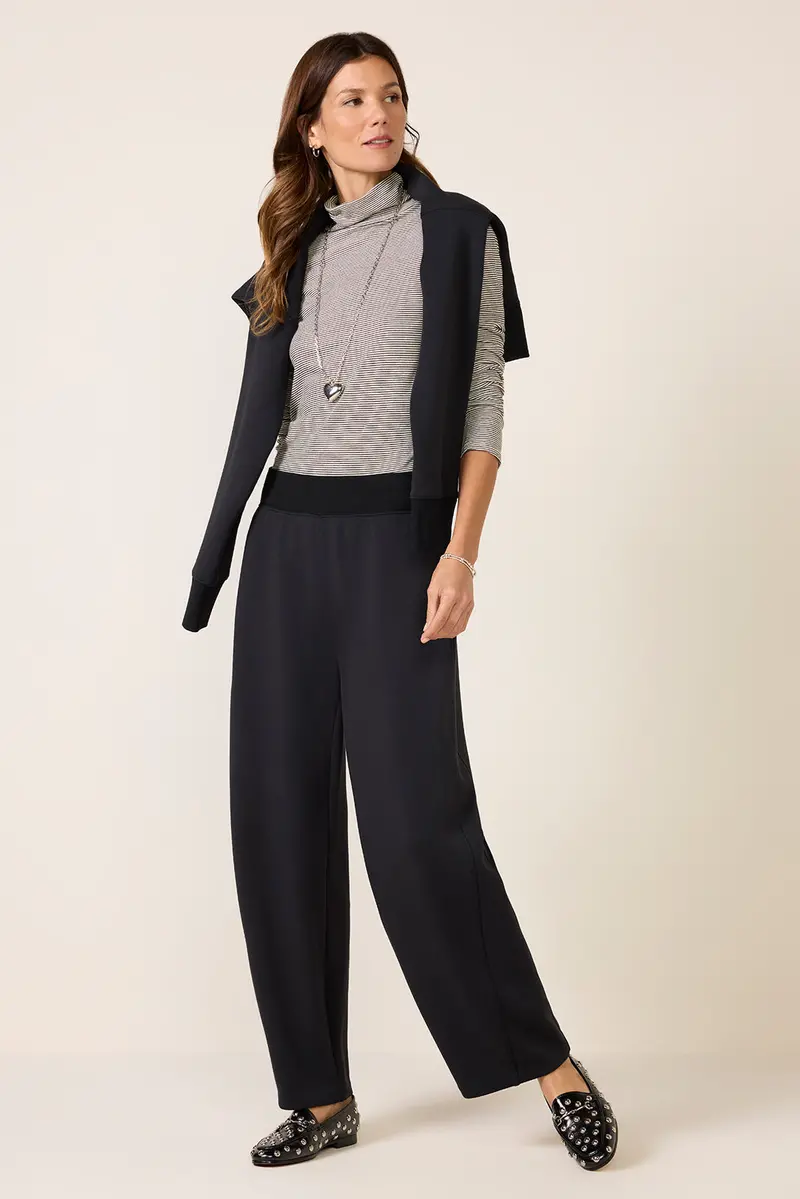 Women's Air Essentials Luxe Ankle Pants 1