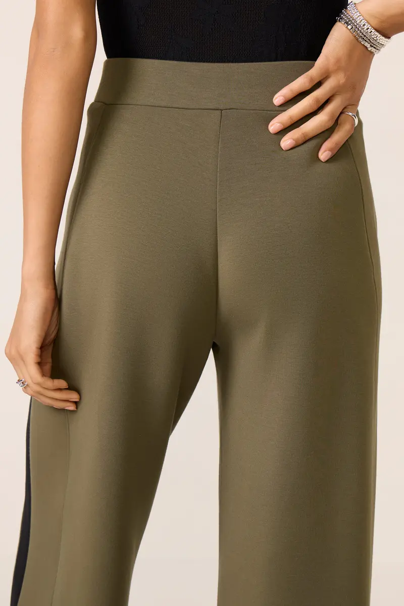 Women's Airessentials Striped Track Pants 3