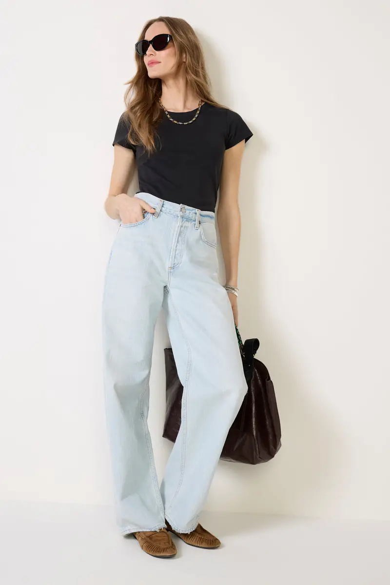 Women's Arc 32' Wide Leg Jean 1