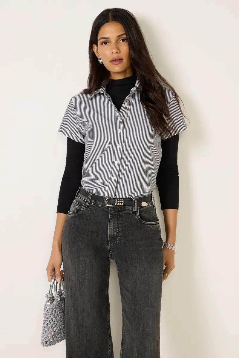 Women's Boxy Crop Short Sleeve Shirt 1
