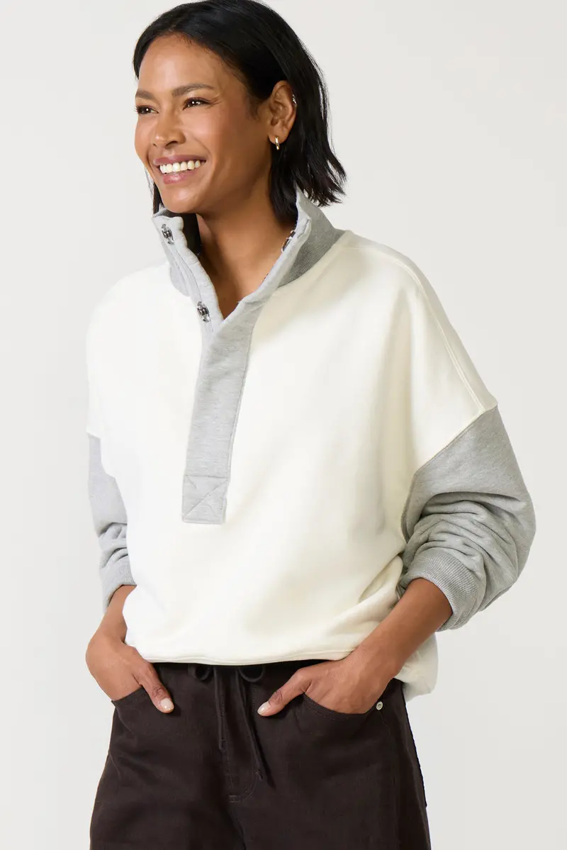 Women's Colorblock Timeless Sweatshirt 1