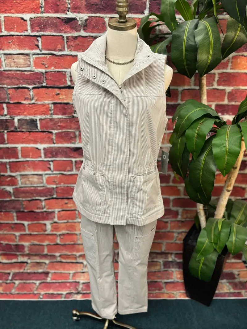 Women's Cool Tech Stripe Utility Vest In Multi 1