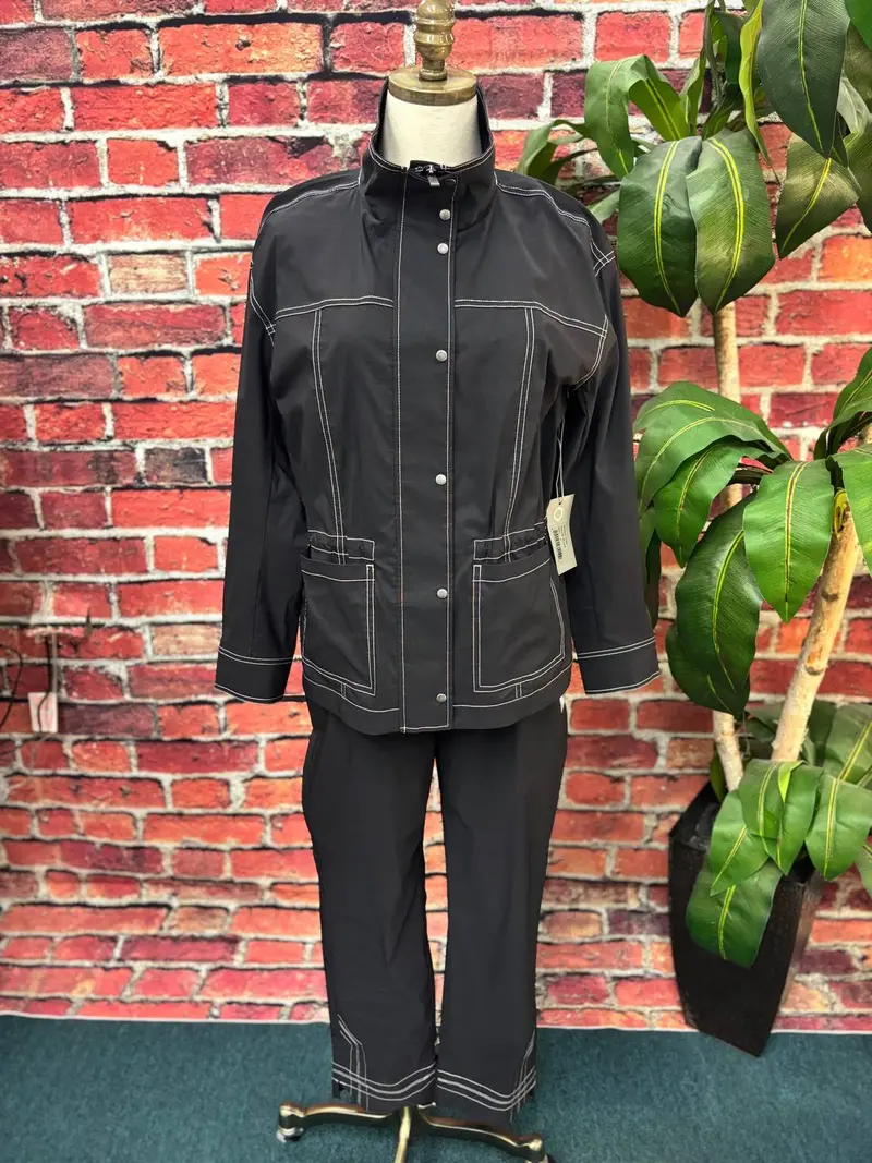 Women's Cool Tech Utility Jacket In Black 1