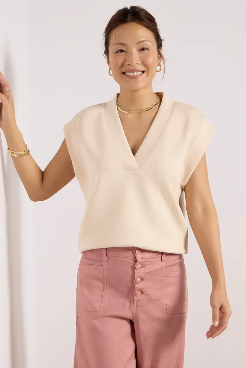 Women's Eva Sleek V Neck Top 1