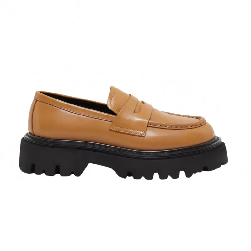 Women's Leather Loafer In Chino Beige 1