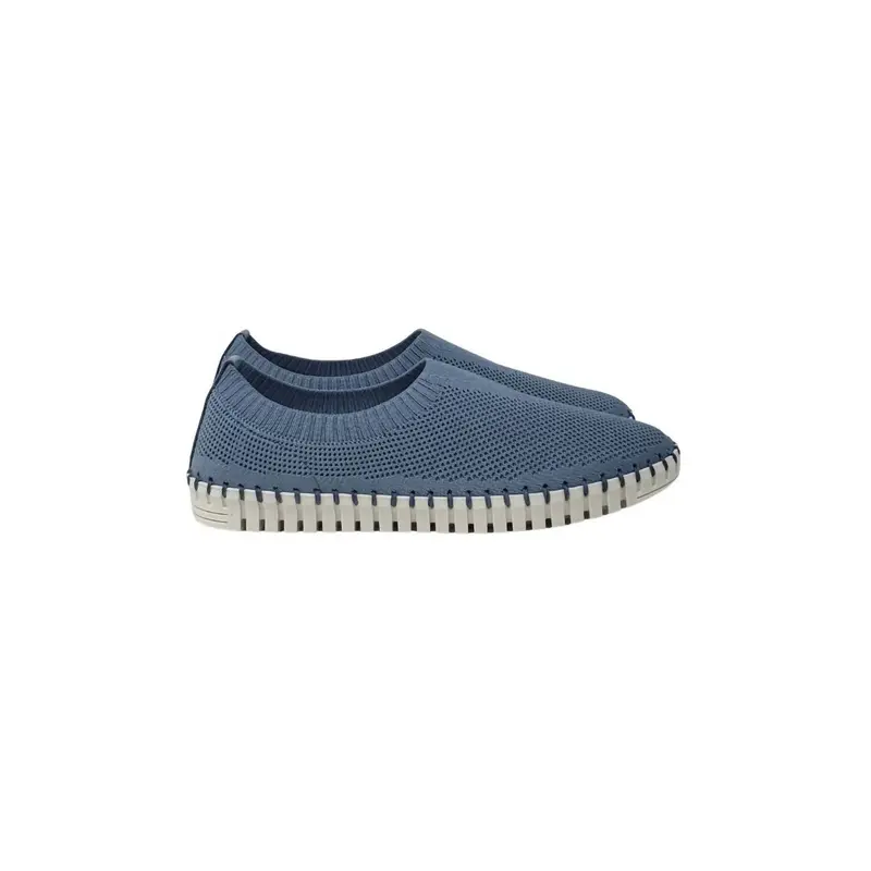 Women's Lucy Slip On Shoes In Powder Blue 1
