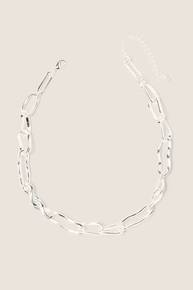 Women's Meg Hammered Link Necklace 1