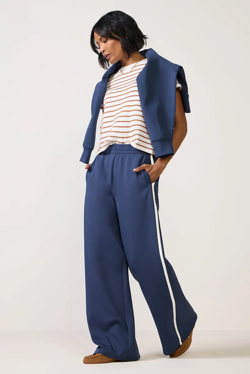Women's Mikos Sweatpants 1