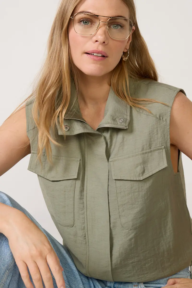 Women's Miller Travel Vest 1
