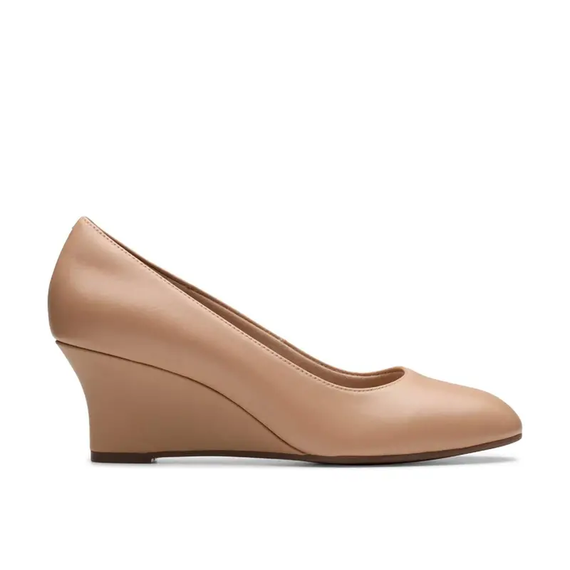 Women's Olivette Pearl Pump In Beige Leather 1