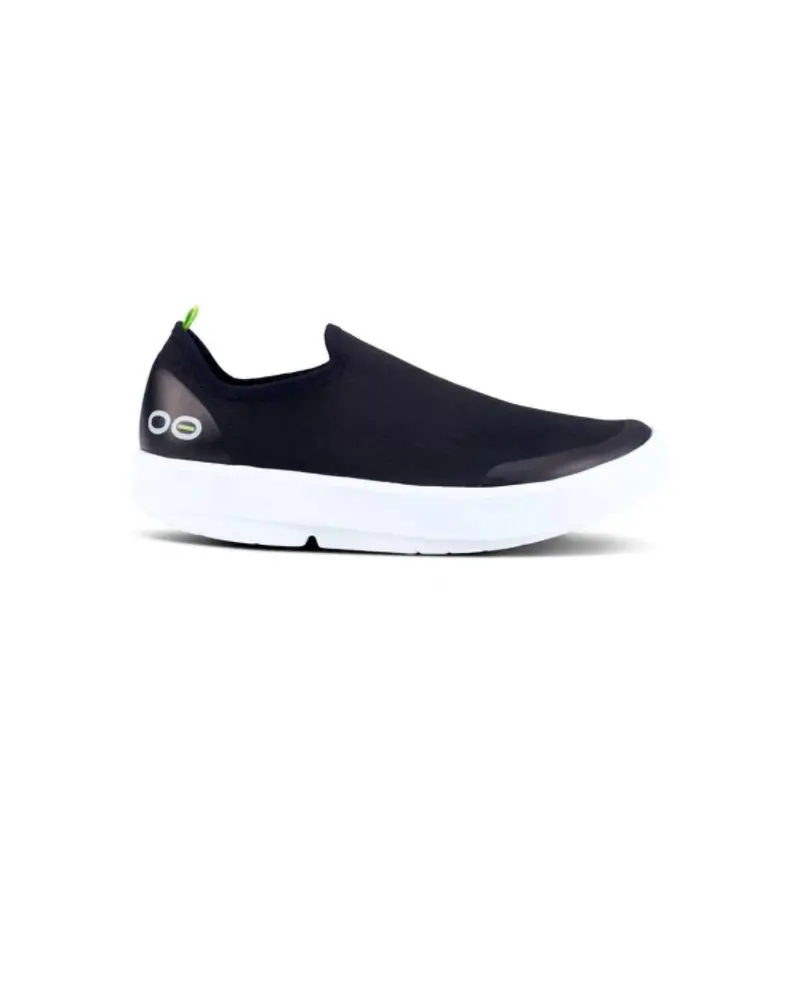 Women's Oomg Eezee Shoe In White/Black 1
