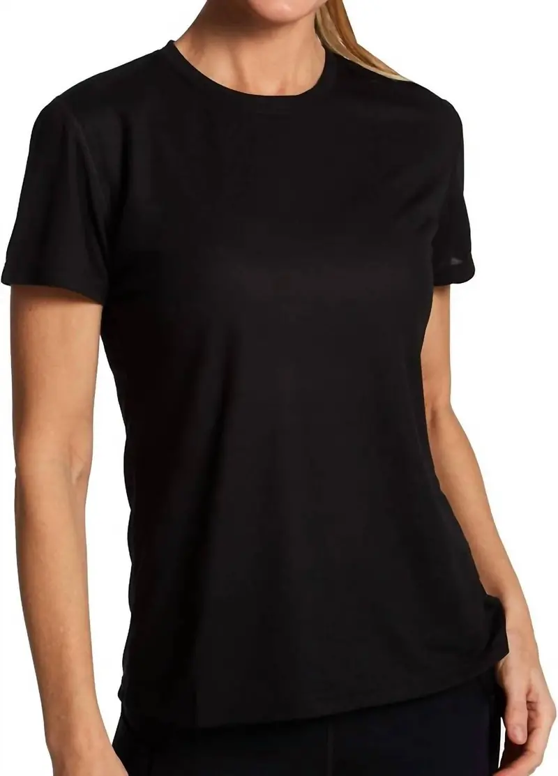 Women's Podium Short Sleeve Tee In Black 1