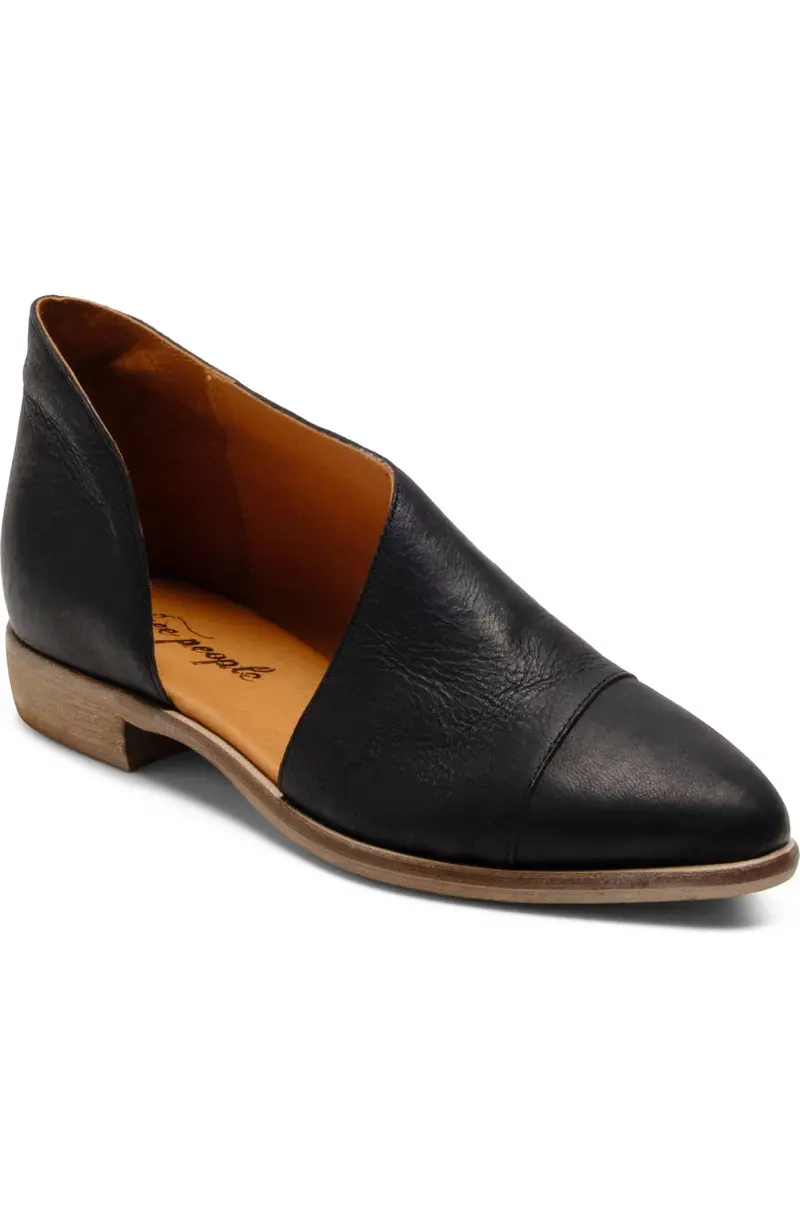 Women's Royale Flats In Black 1