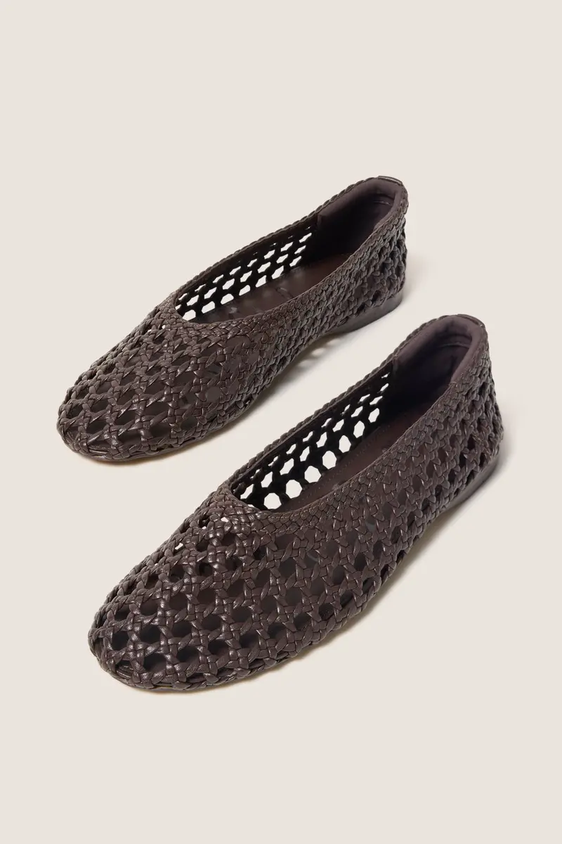 Women's Shira Flat 1