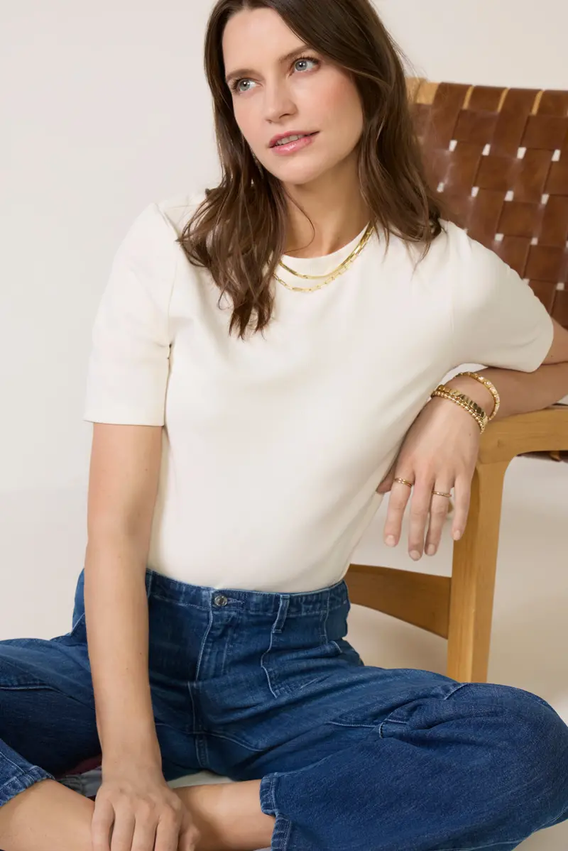 Women's Short Sleeve Crewneck Elbow T-Shirt 1