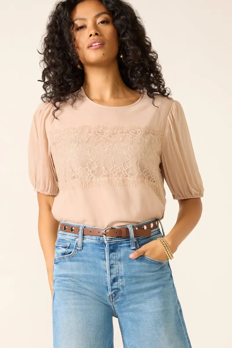 Women's Sweet Romance Lace Top 2