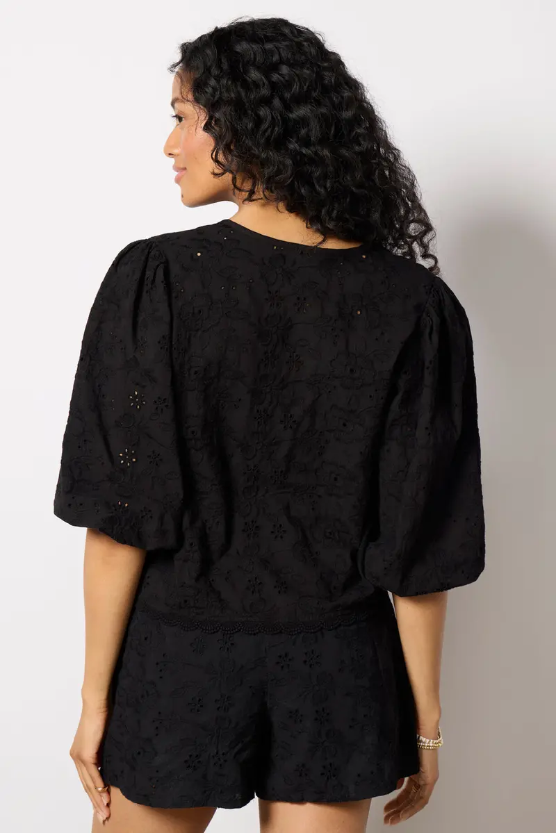 Women's Tie Front Eyelet Top 4