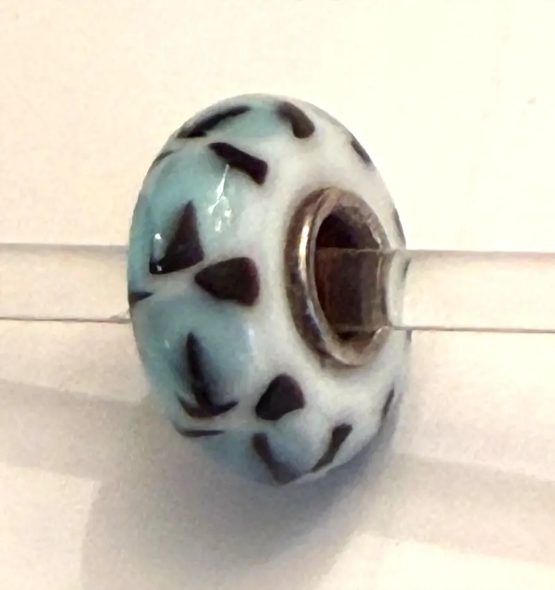 Women's Universal Unique Bead Charm In White/Blue/Black 1