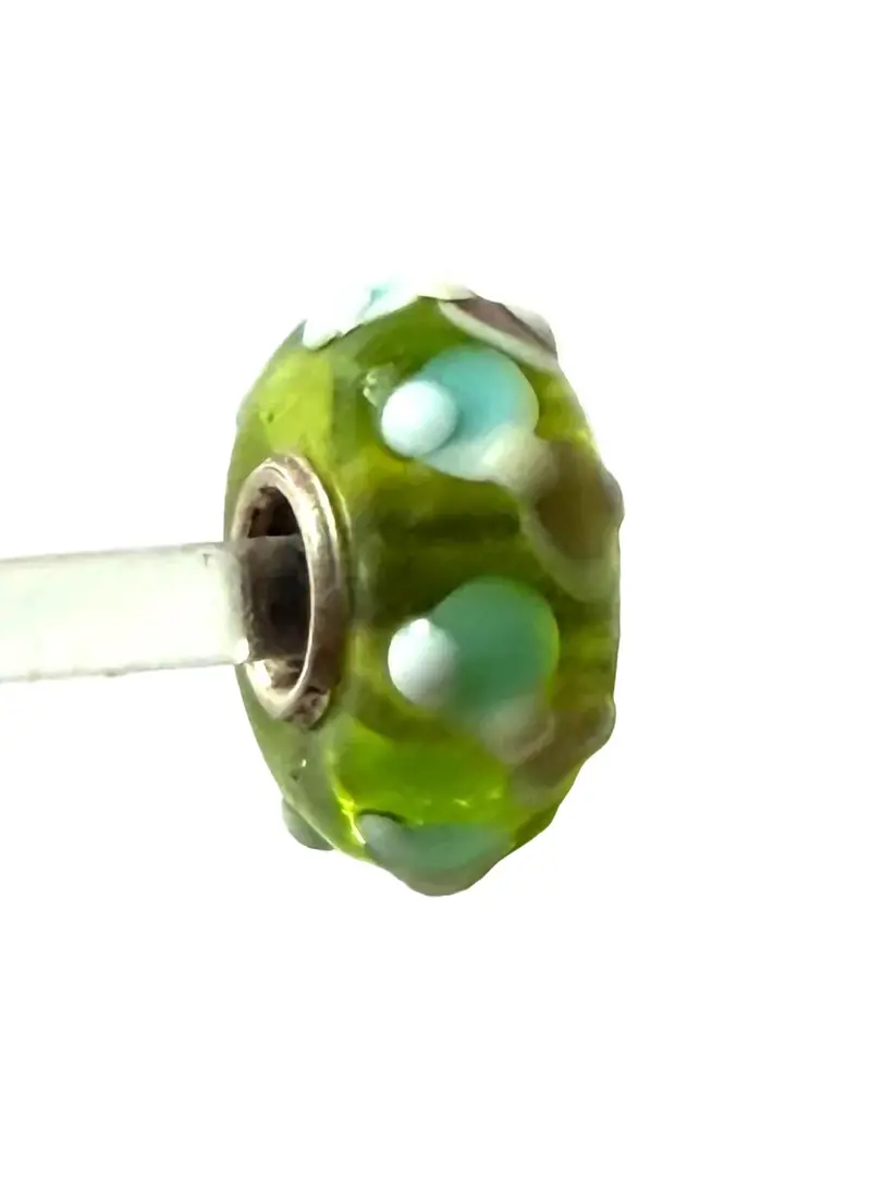 Women's Universal Unique Lace Bead Charm In Green 1