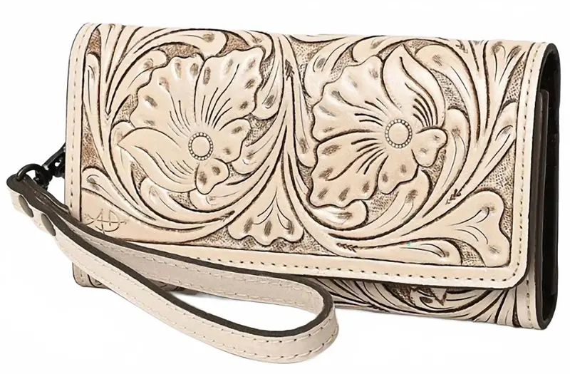 Women's Wristlet Bag In Natural 1