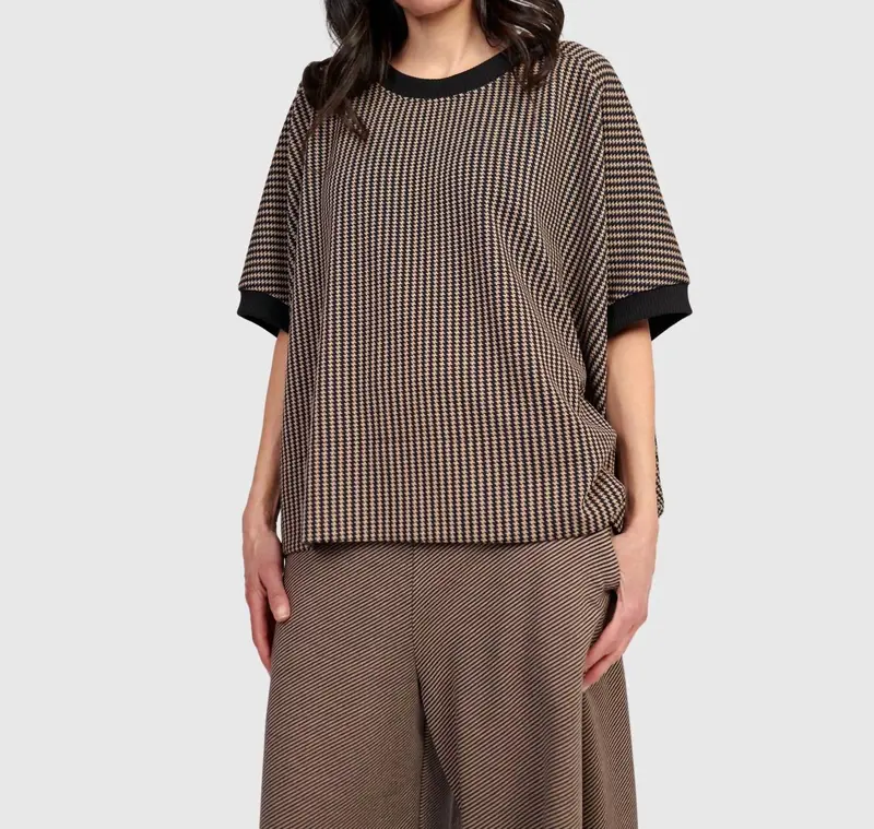 Yetta Rounded Top In Chocolate 1